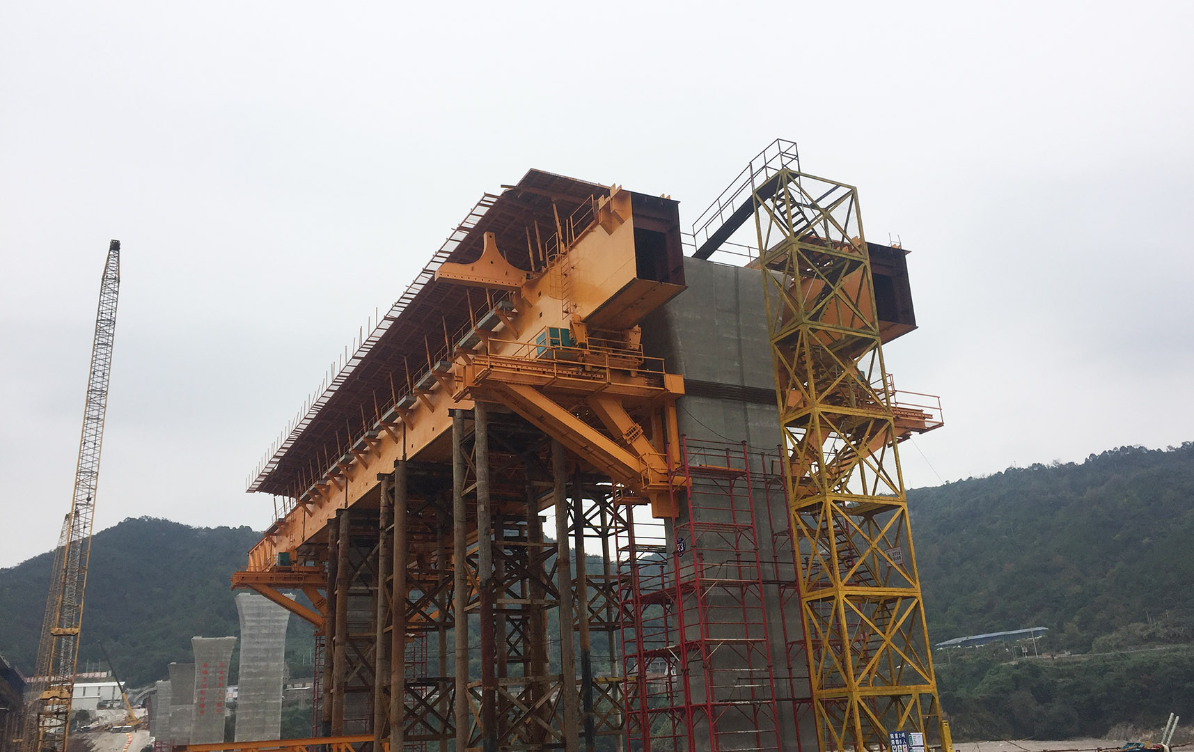 山東路橋浙江樂清灣鐵路SG04標(biāo)項(xiàng)目