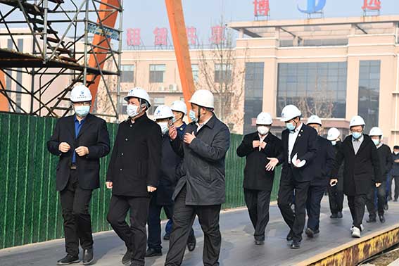 濱州市市委常委、常務(wù)副市長(zhǎng)張偉一行來(lái)我司調(diào)研經(jīng)濟(jì)運(yùn)行、疫情防控和安全生產(chǎn)工作