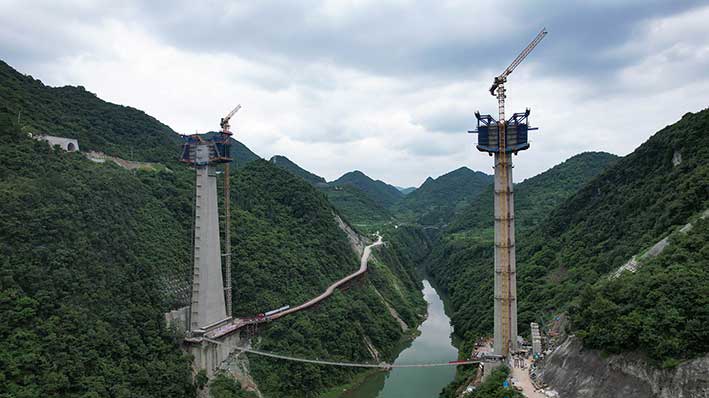 決勝天塹 | 博遠(yuǎn)掛籃助力中交路建甕馬鐵路南北延伸線7座連續(xù)梁施工